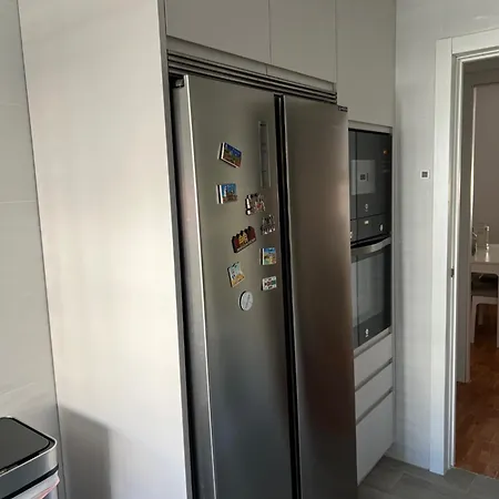 Moderno Recien Reformado 加的斯